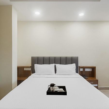 Townhouse Dj Grand Hotel Tirupati Ngoại thất bức ảnh