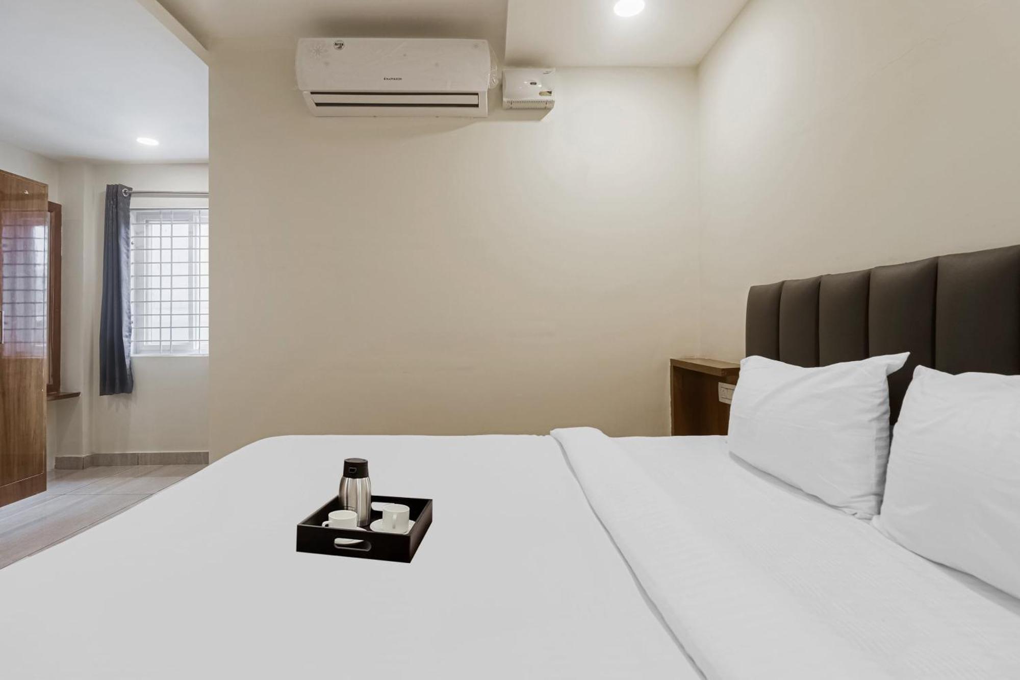 Townhouse Dj Grand Hotel Tirupati Ngoại thất bức ảnh