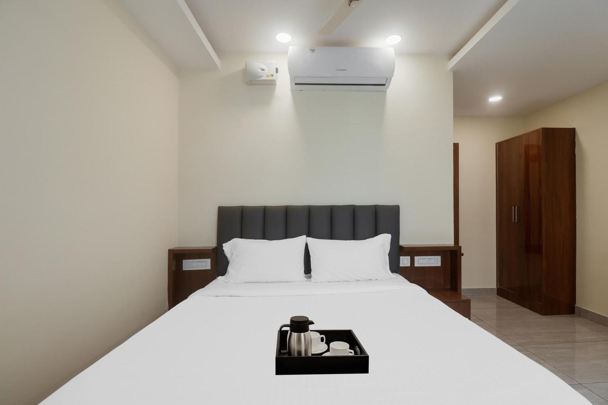 Townhouse Dj Grand Hotel Tirupati Ngoại thất bức ảnh