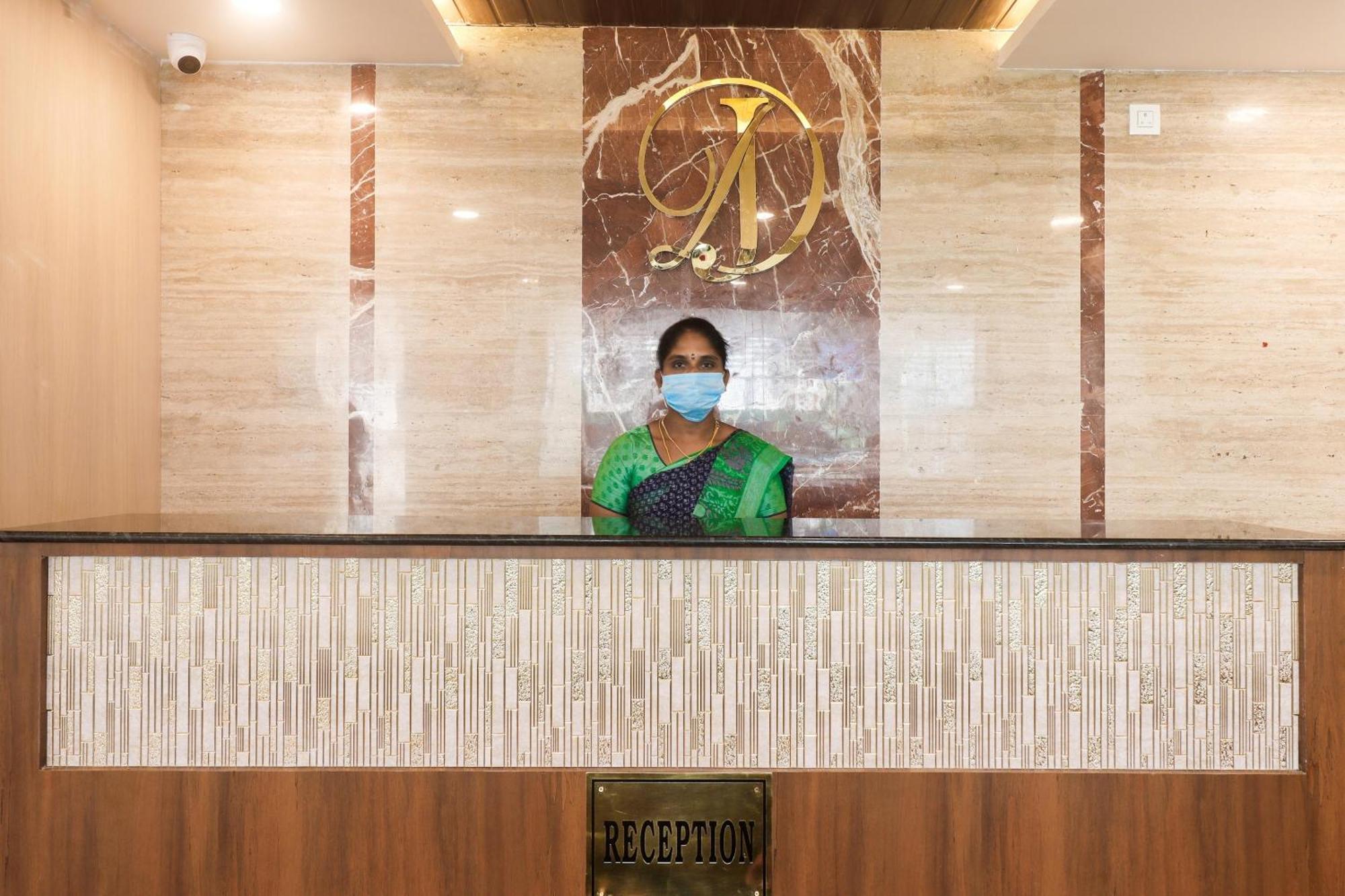 Townhouse Dj Grand Hotel Tirupati Ngoại thất bức ảnh